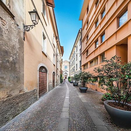 Il Lago Apartments By Wonderful Italy Salò Esterno foto
