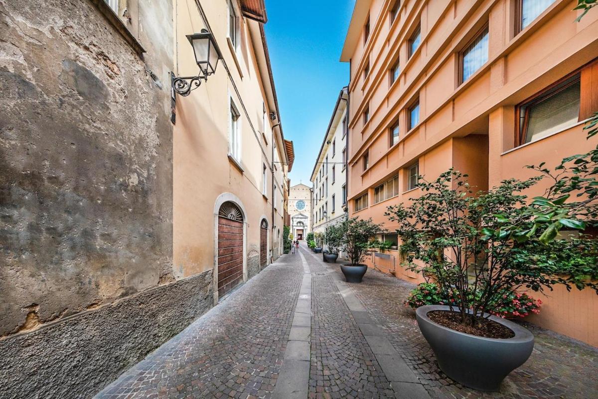 Il Lago Apartments By Wonderful Italy Salò Esterno foto